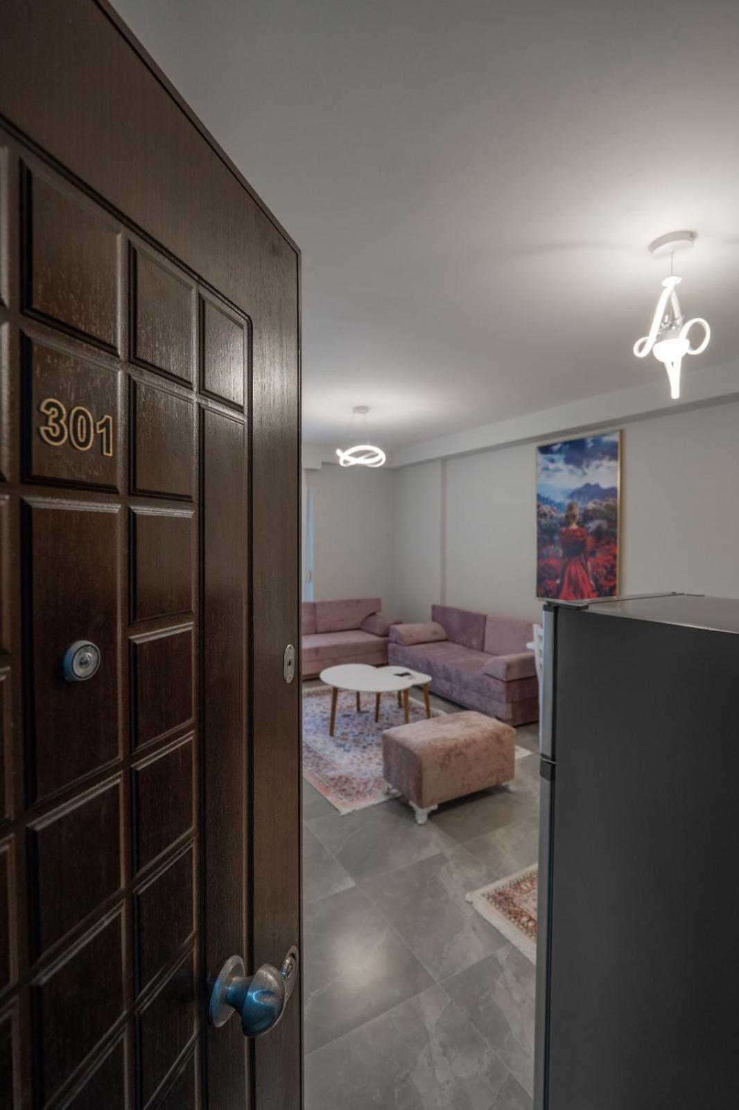 Esel Apartments Sarande Exterior photo