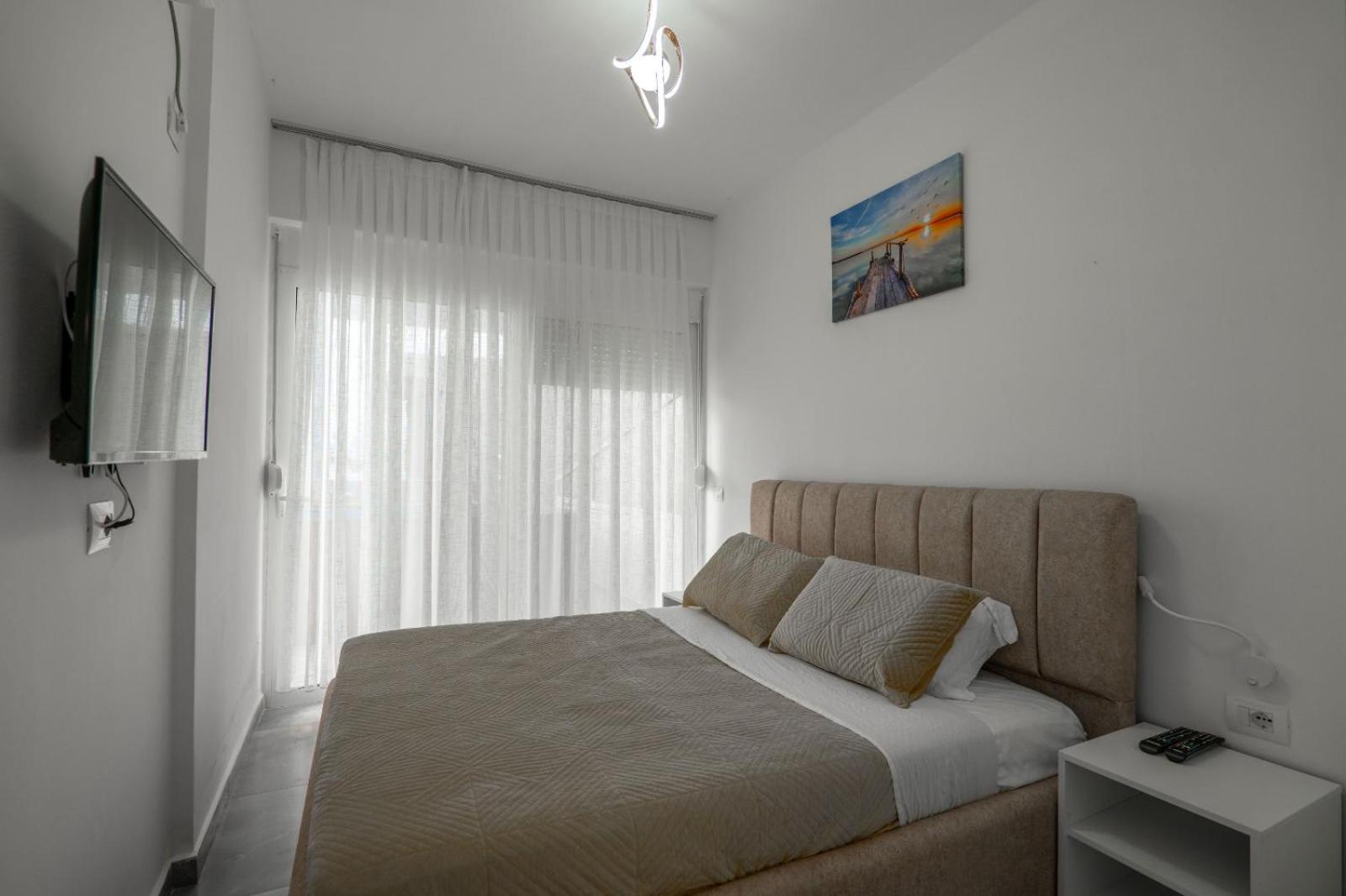Esel Apartments Sarande Exterior photo