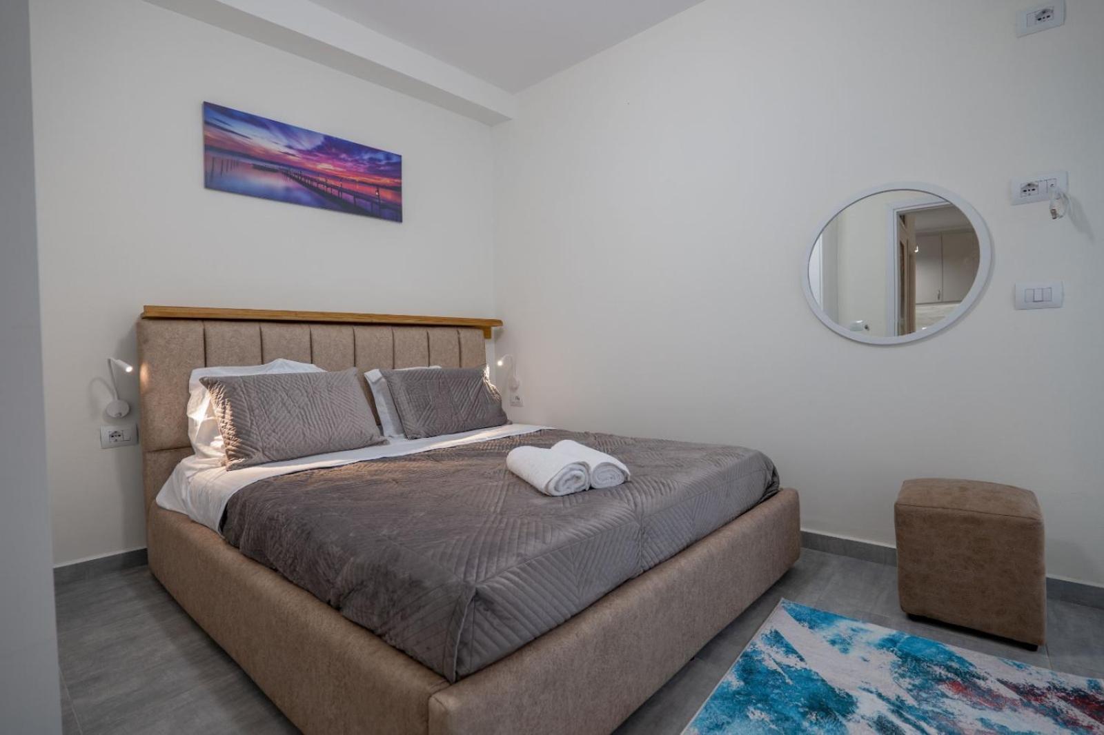 Esel Apartments Sarande Exterior photo