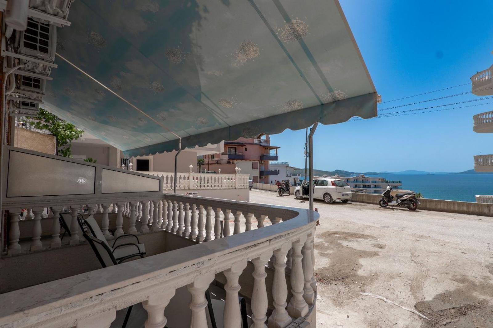 Esel Apartments Sarande Exterior photo